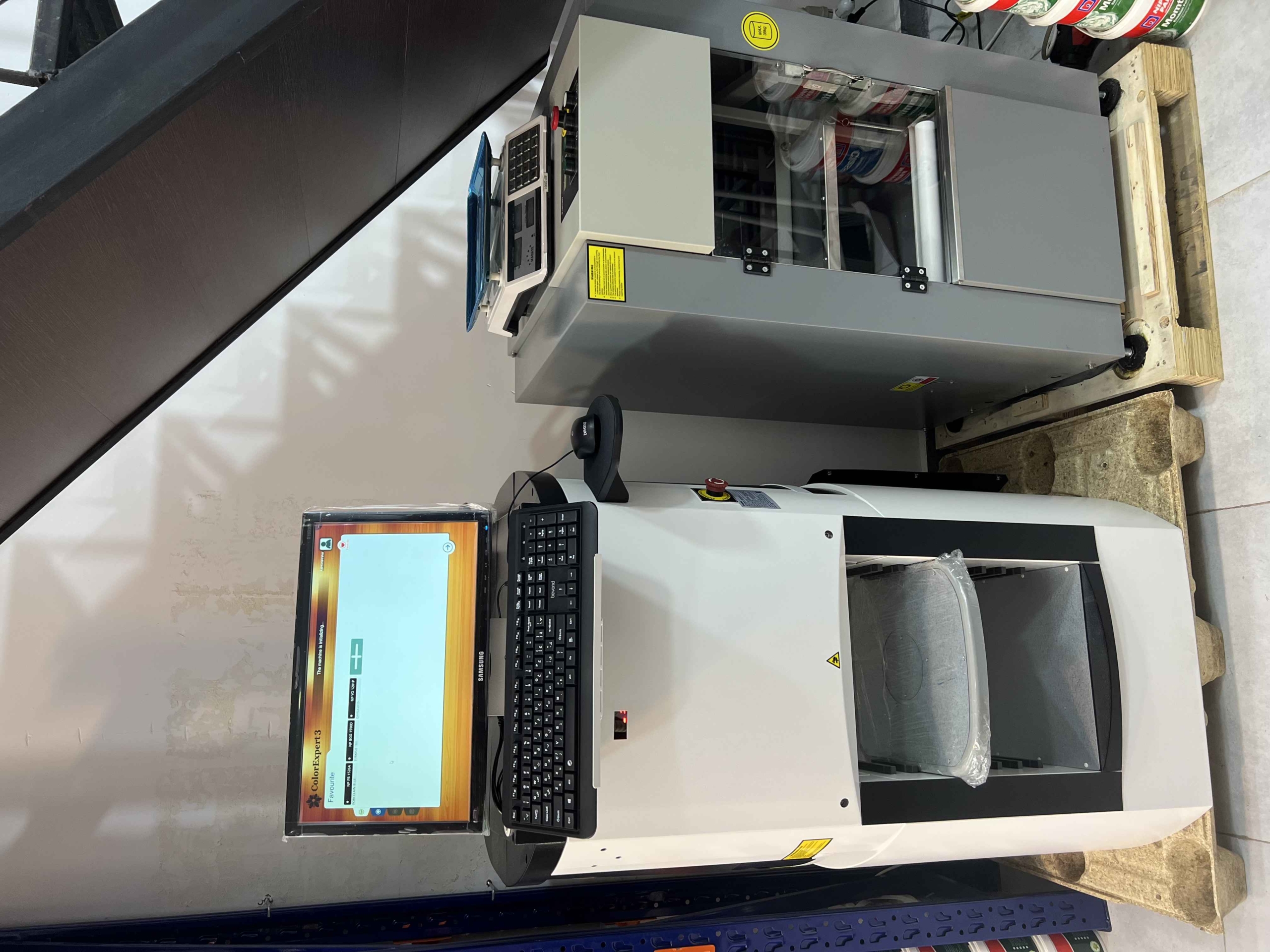 دستگاه ترکیب رنگ